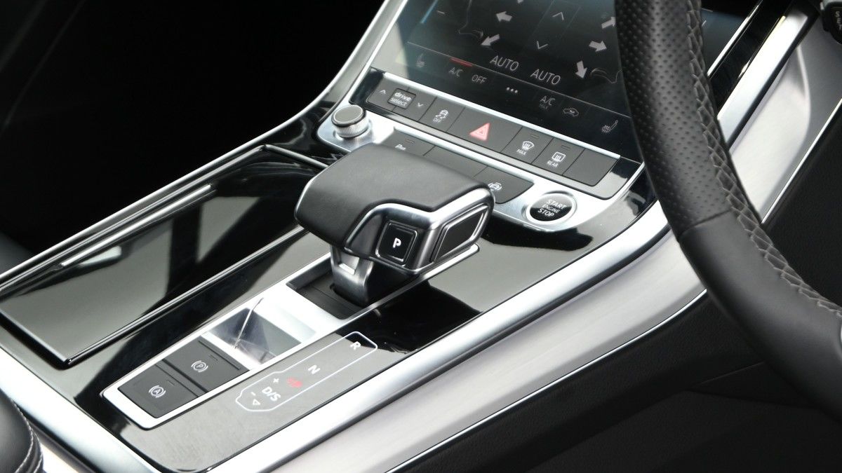 Audi Q7 Image 2